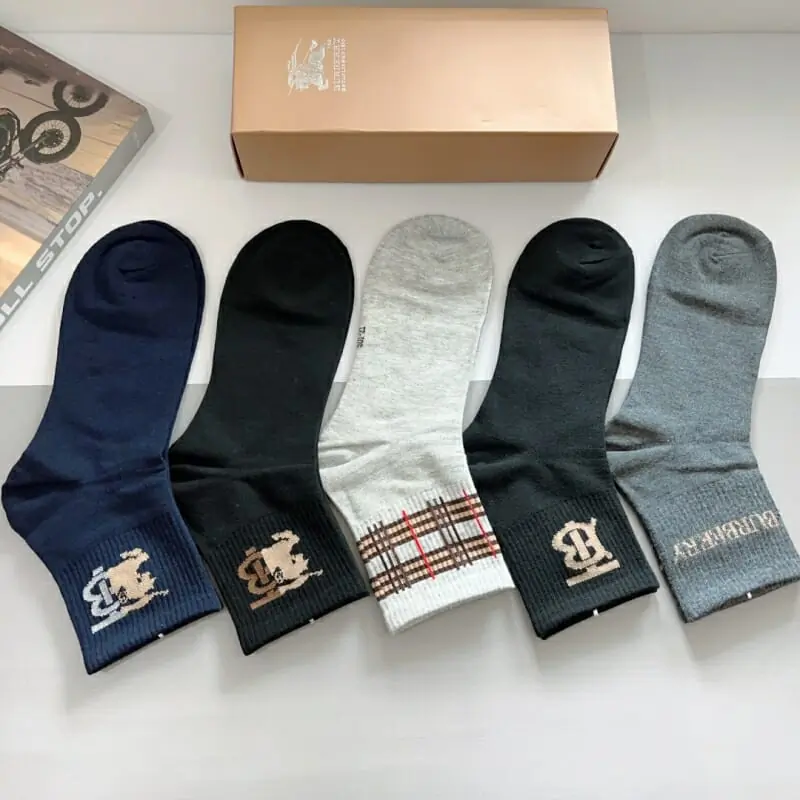 burberry chaussettes pour homme s_122773b1